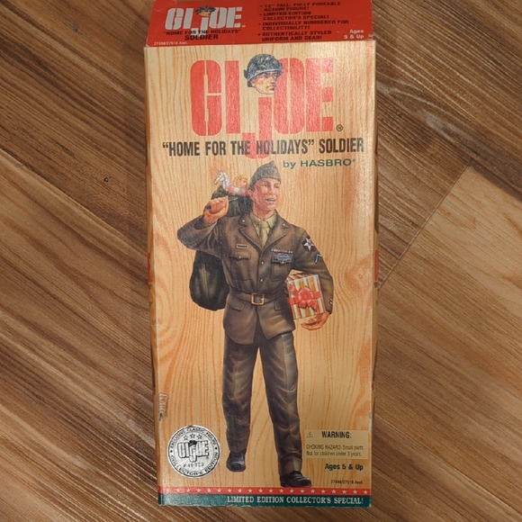 GI JOE #27518 Home‎ For The Hollidays Soldier 1996 - Picture 1 of 7